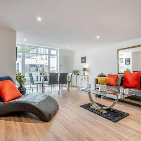 3 Bed In Oc-a33016 *