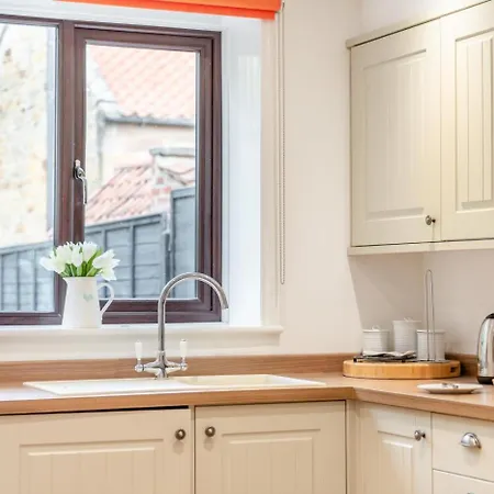 3 Bed In Oc-a33016 * Sandsend