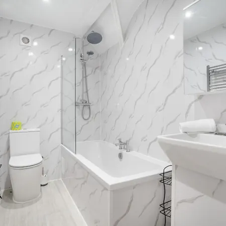 3 Bed In Oc-a33016 *